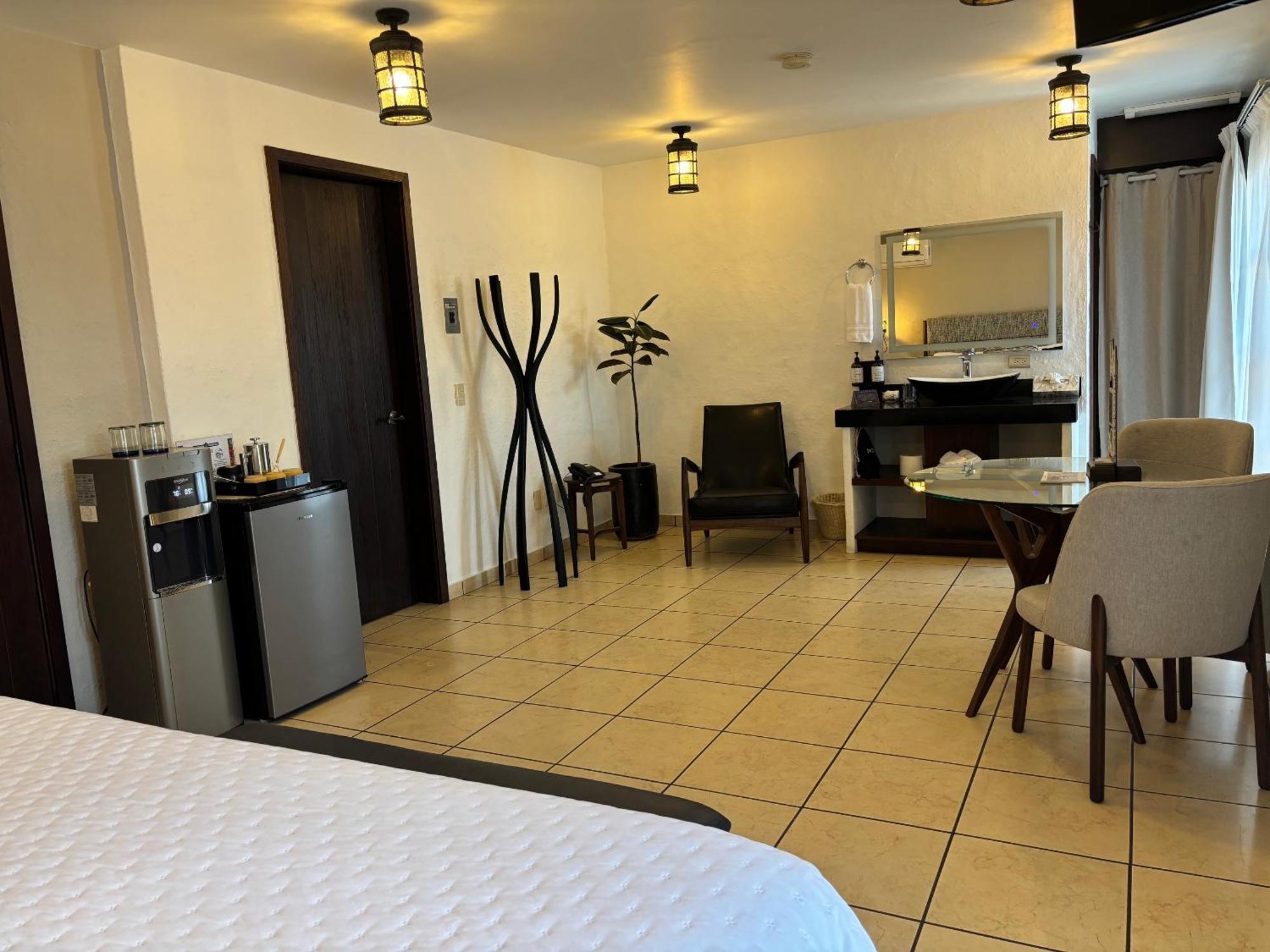Quinta Don Jose Boutique Hotel Tlaquepaque Oda fotoğraf