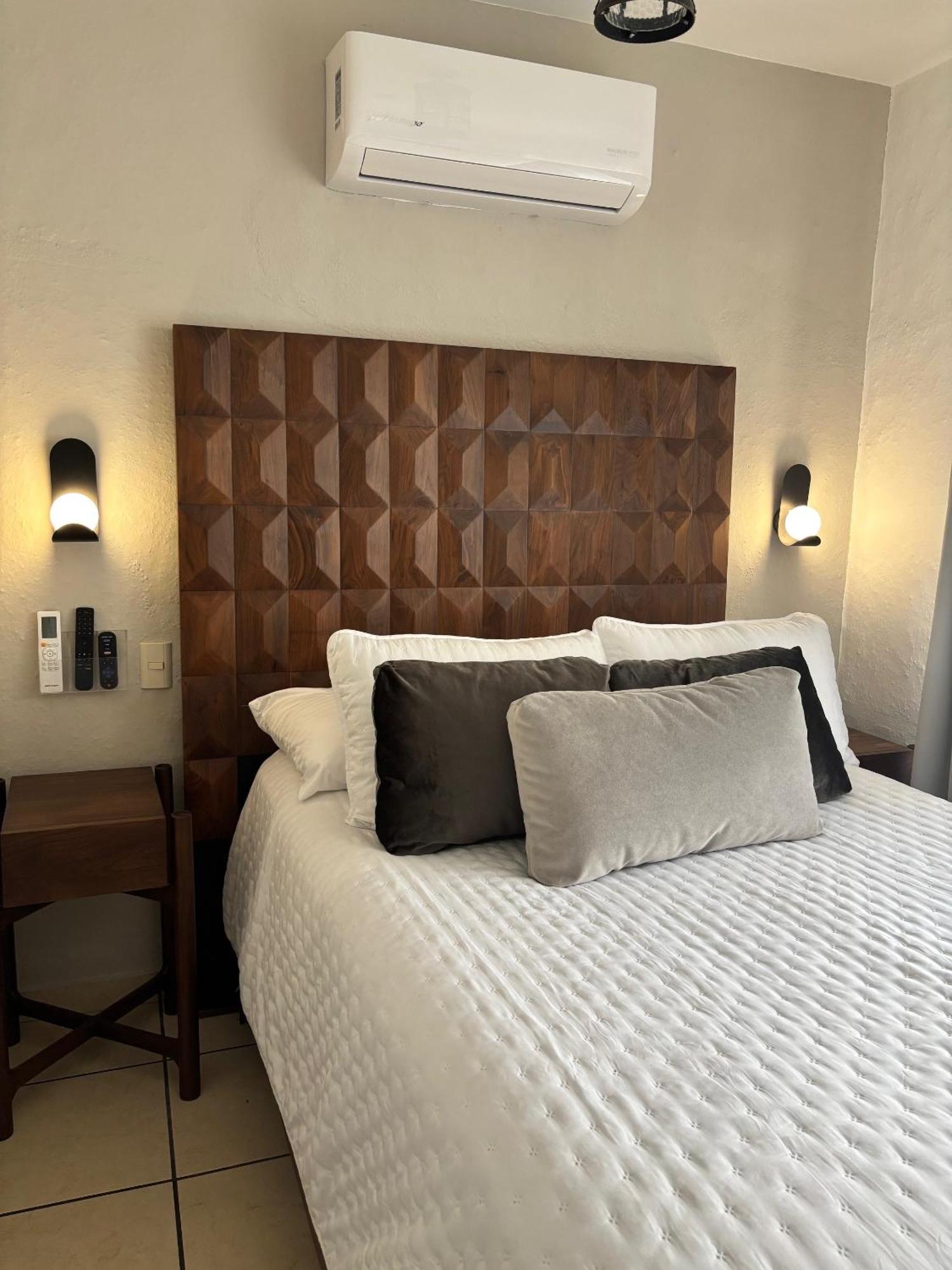 Quinta Don Jose Boutique Hotel Tlaquepaque Oda fotoğraf