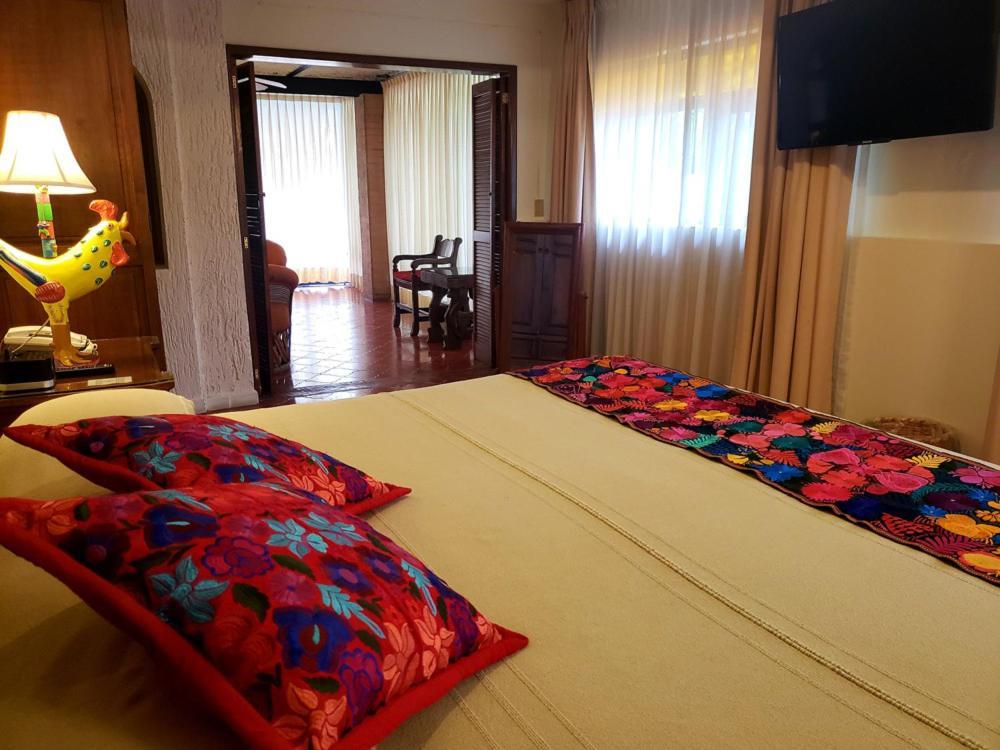 Quinta Don Jose Boutique Hotel Tlaquepaque Oda fotoğraf