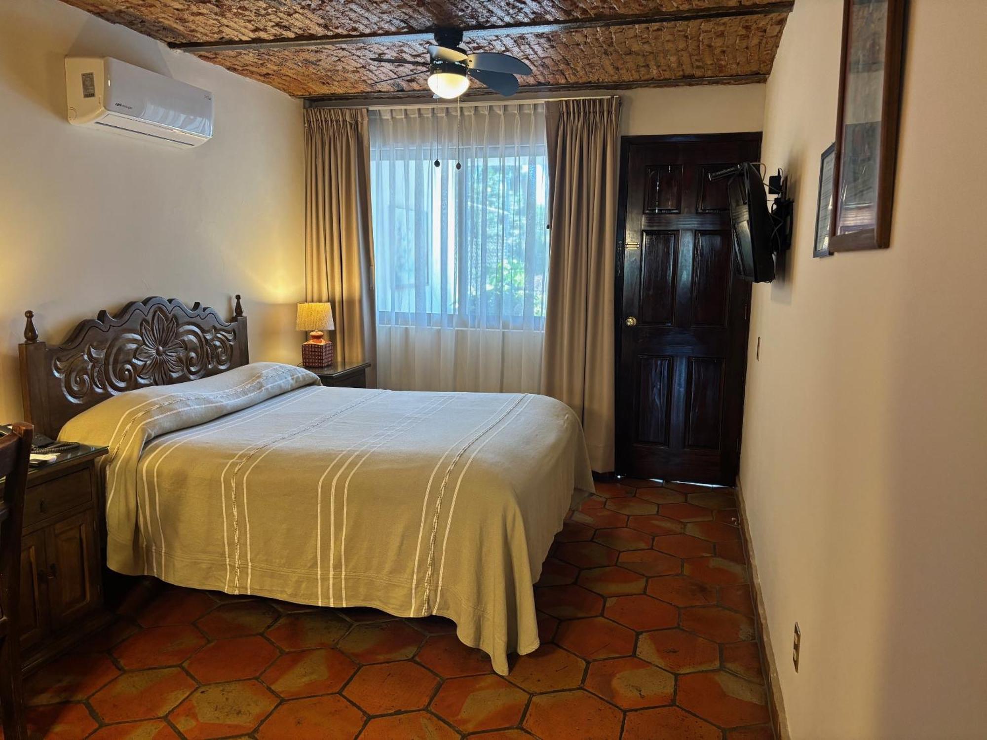 Quinta Don Jose Boutique Hotel Tlaquepaque Oda fotoğraf