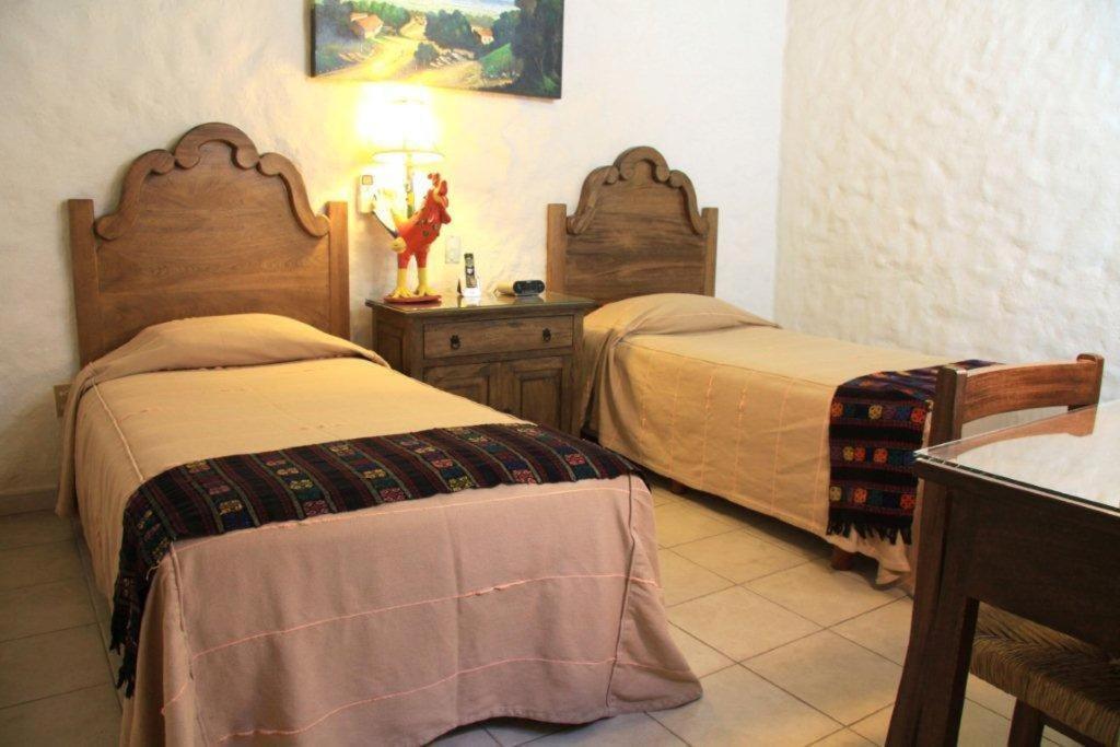Quinta Don Jose Boutique Hotel Tlaquepaque Oda fotoğraf